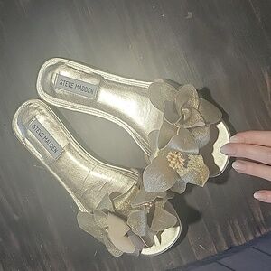Steve Madden Gold Slides flower sandal thin 8m metallic floral
